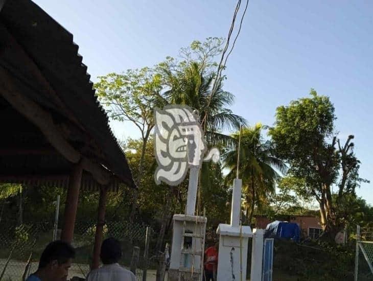 Siguen reparando pozo profundo tras descarga eléctrica en Chinameca