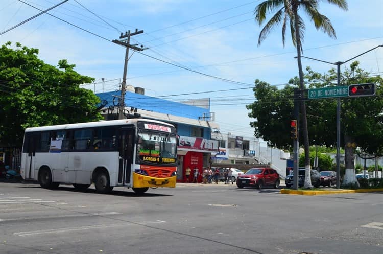 Transportistas dan visto bueno a incremento del pasaje en Veracruz