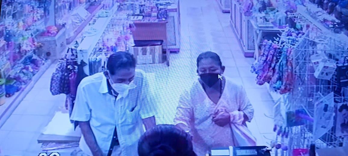 VIDEO : Captan robo de perfume en tienda de Minatitlán