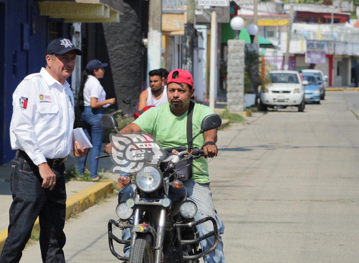 Reglamento de tránsito no es ‘parejo’, aquejan aguadulceños