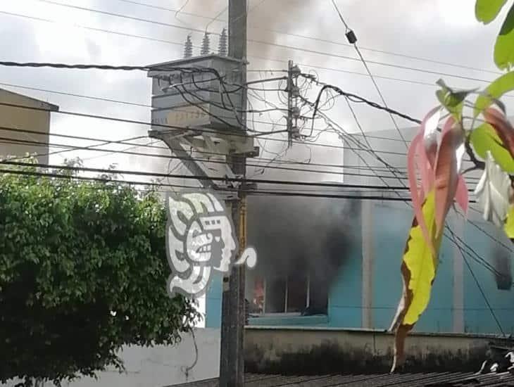 (+ Video) Se incendia vivienda en Estero del Pantano