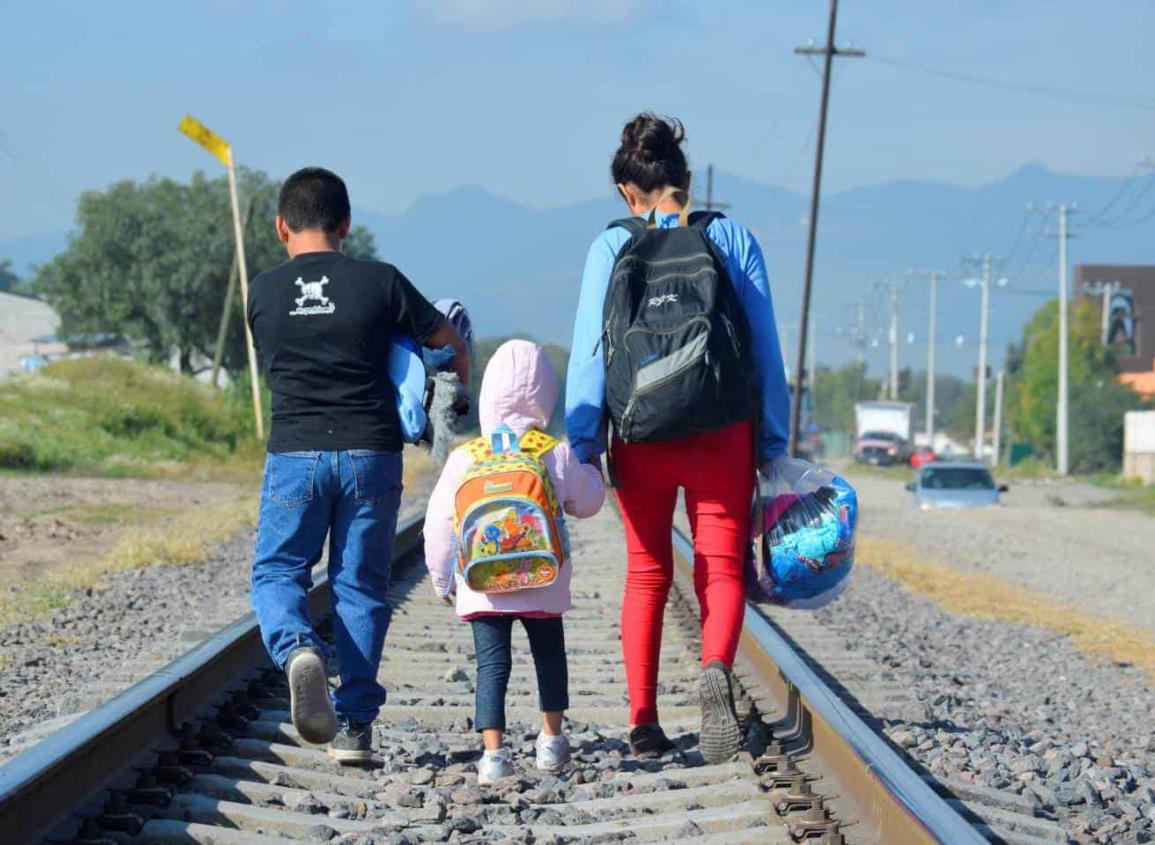 Niños migrantes acompañan a sus padres en peligrosa travesía