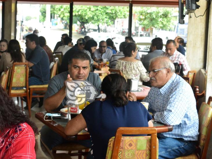 Favorable afluencia en restaurantes de Coatzacoalcos por Día del Padre