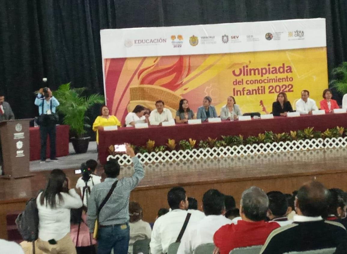 Destaca alumno de Pajapan en Olimpiada del Conocimiento Infantil