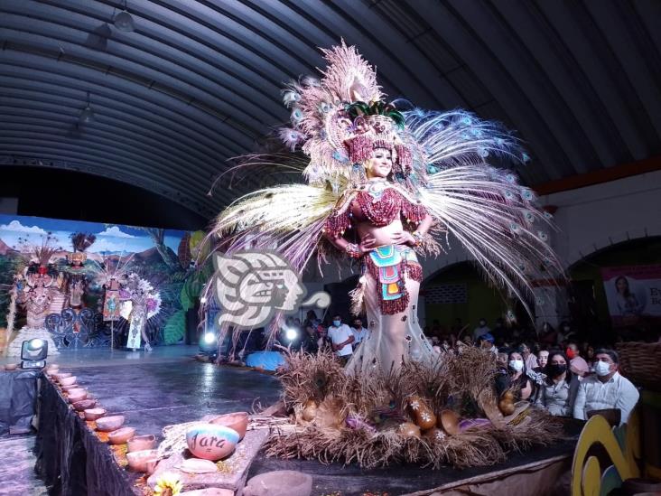 Talento y polémica en elección de reina de la feria de Oluta