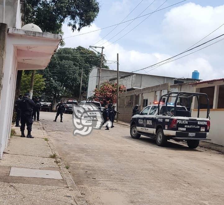 En operativo por robo de moto, policías encañonan a hombre en Cosolea