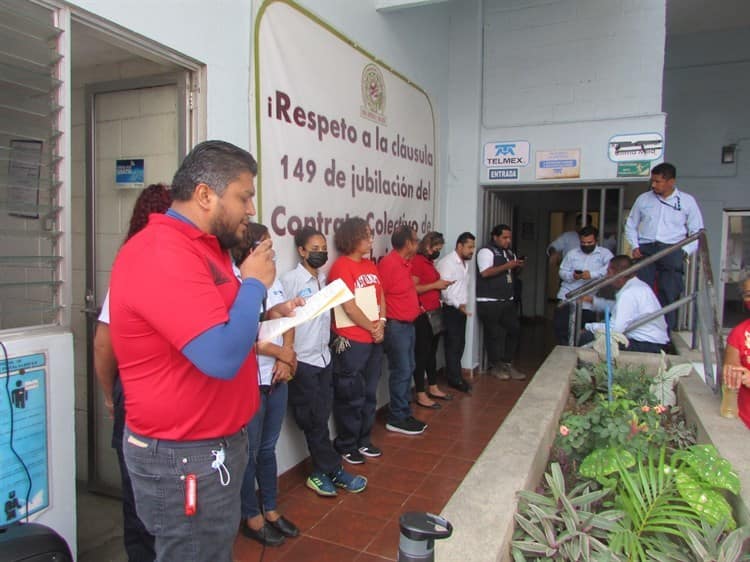 Trabajadores de Telmex en Cosamaloapan exigen mejoras laborales