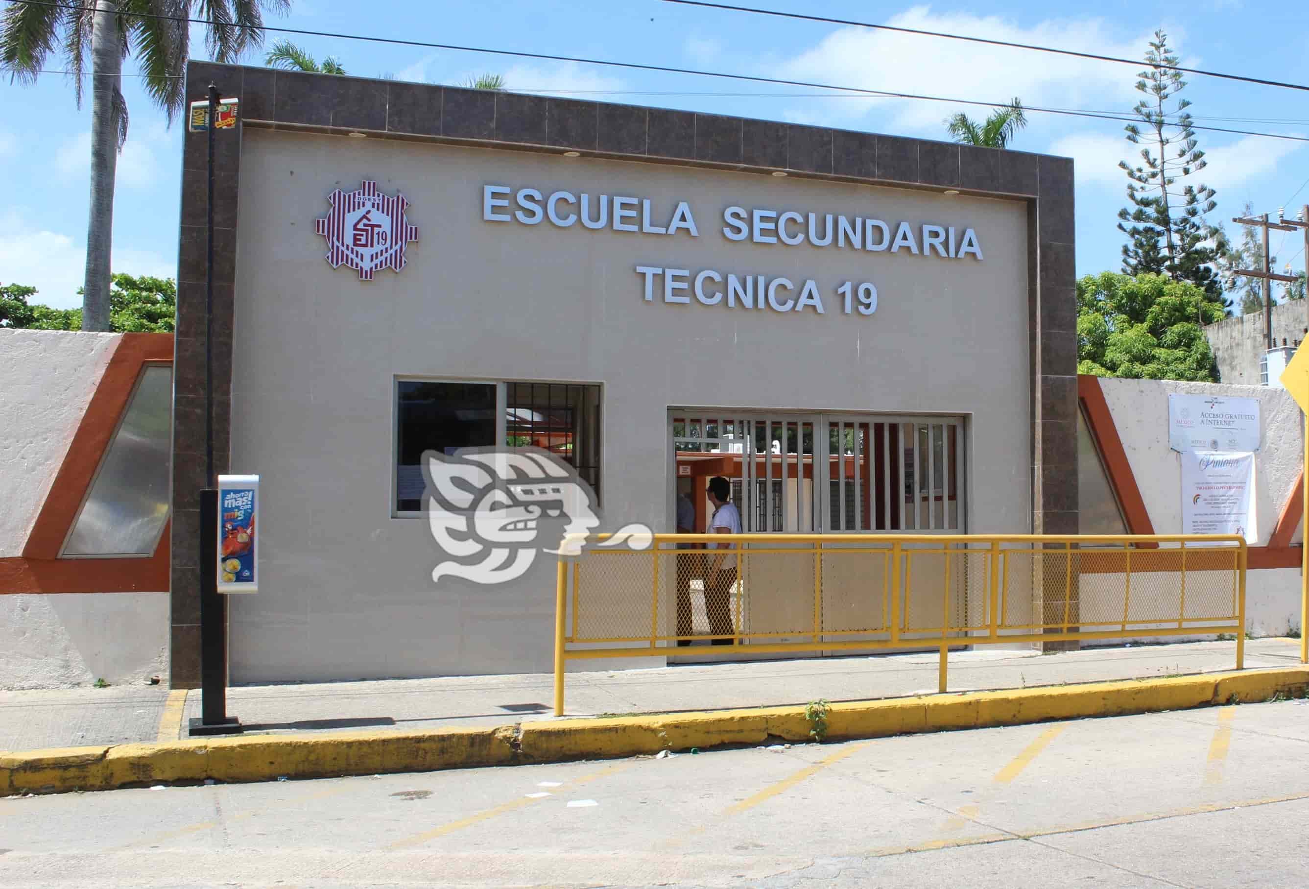 Regresan a clases presenciales todo los alumnos en la ETI 19