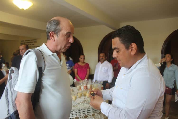 Recibe Tlacotalpan a embajadores y comandantes del Festival Velas Latinoamérica 2022