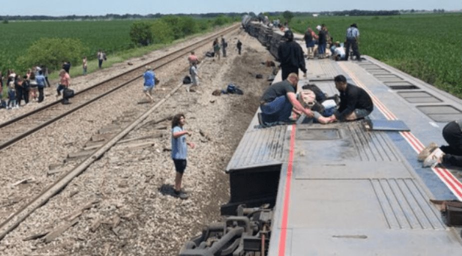 Se descarrila tren en Missouri, transportaba a 243 pasajeros, hay 3 muertos (+Video)