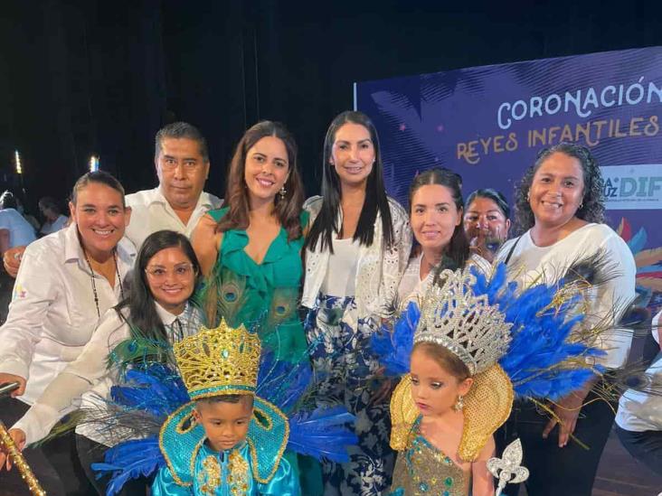 Realizan coronación de reyes infantiles del CAIC en Veracruz