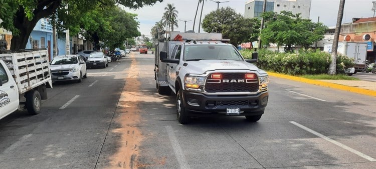 Elemento de migración en Veracruz resulta lesionado tras derrapar su moto en Veracruz