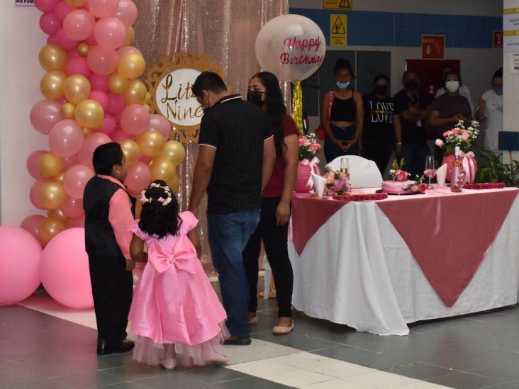 Desde el hospital sigue soñando y celebra sus XV años