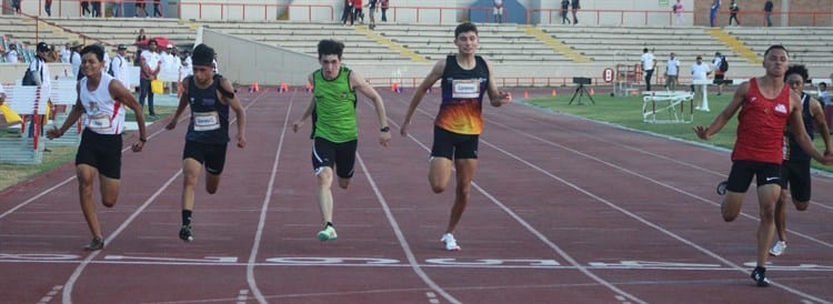 Da Cárdenas Rifka presea de plata a Veracruz en atletismo