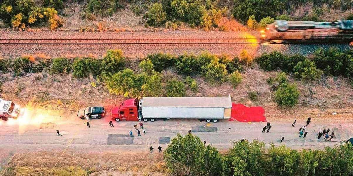 Mexicanos son arrestados en Texas, los acusan de transportar a migrantes en tráiler