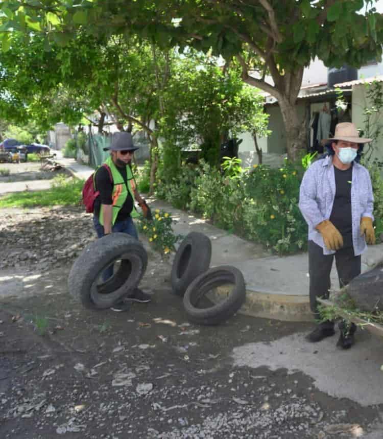 Realizan jornada de descacharrización en La Antigua