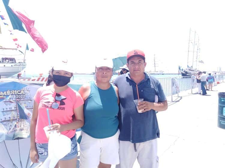 Familias de cadetes vienen desde otros estados para reencontrarse en Veracruz