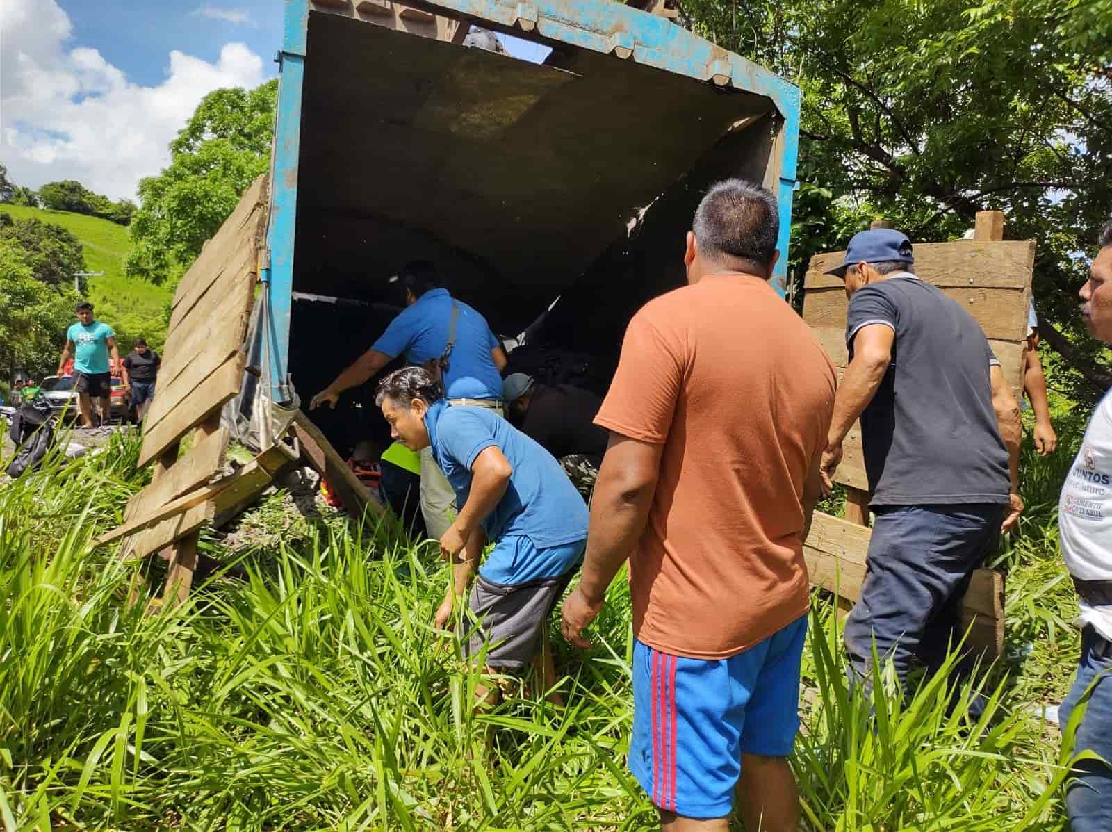 Se accidentan jornaleros en San Andrés Tuxtla