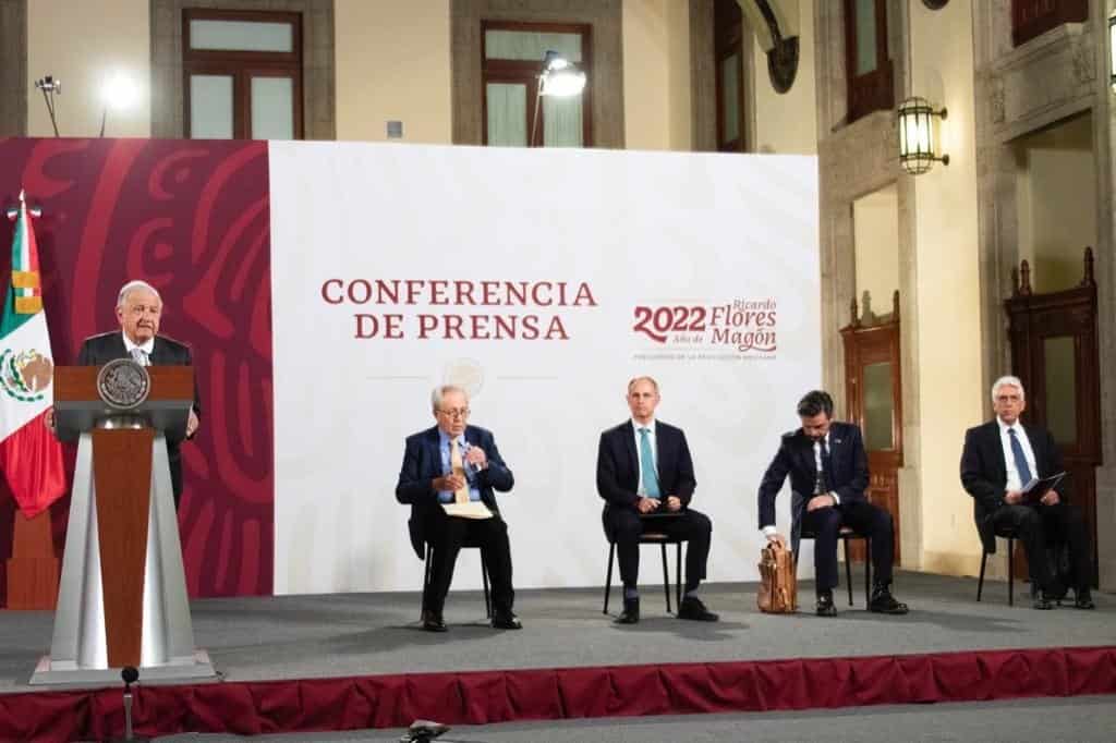 AMLO busca garantizar salud integral con médicos de cualquier parte del mundo