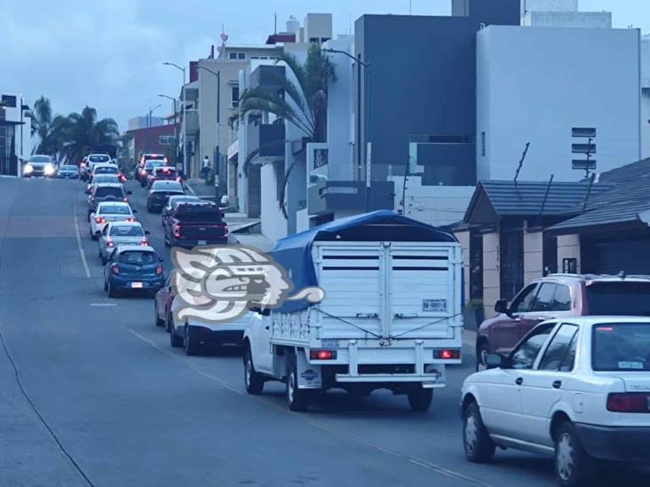 A la altura de Las Trancas, tráiler “desquicia” carretera tras sufrir accidente