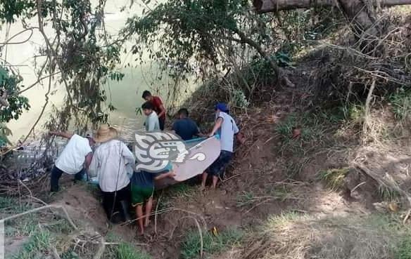 PC recorre zonas de Las Choapas afectadas por onda tropical