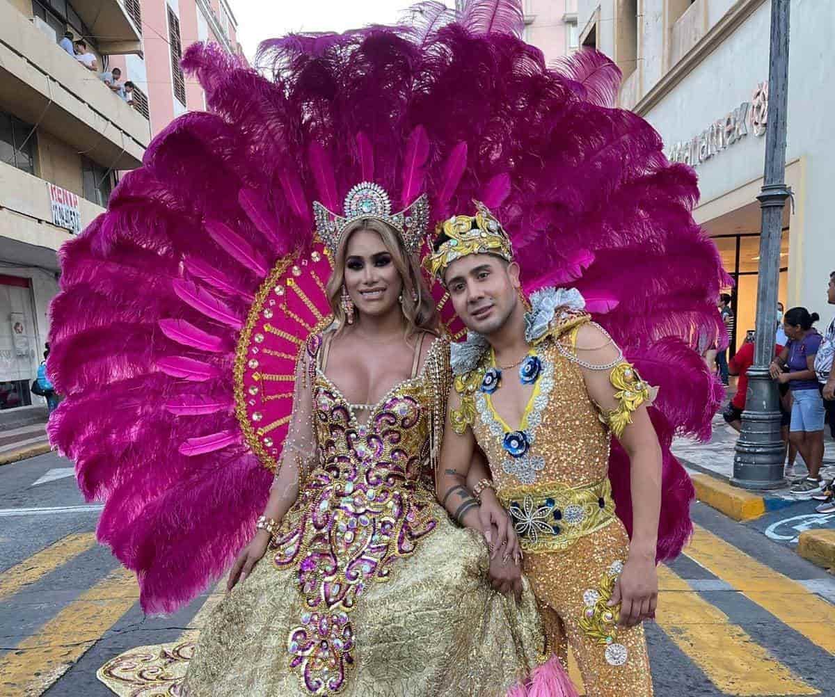 Coronan a reyes de la comunidad LGBTTI en Veracruz por Carnaval de Veracruz 2022