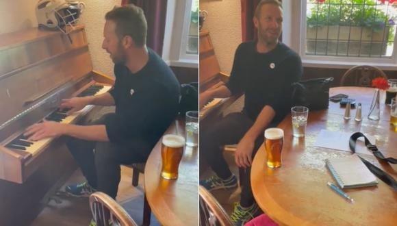 Chris Martin visita bar en un pueblo y dedica canción de Coldplay a pareja