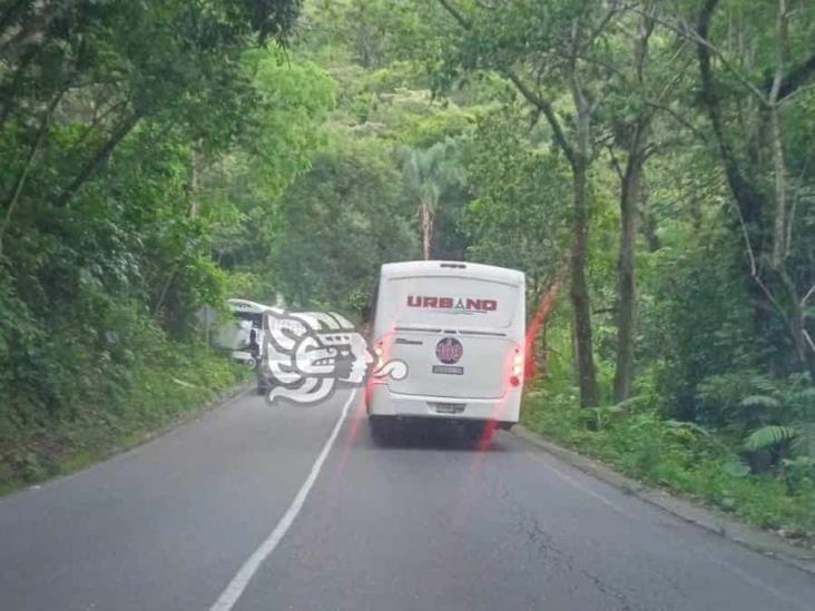 Autobús se queda sin frenos en Ixtaczoquitlán; reportan cerca de 12 heridos