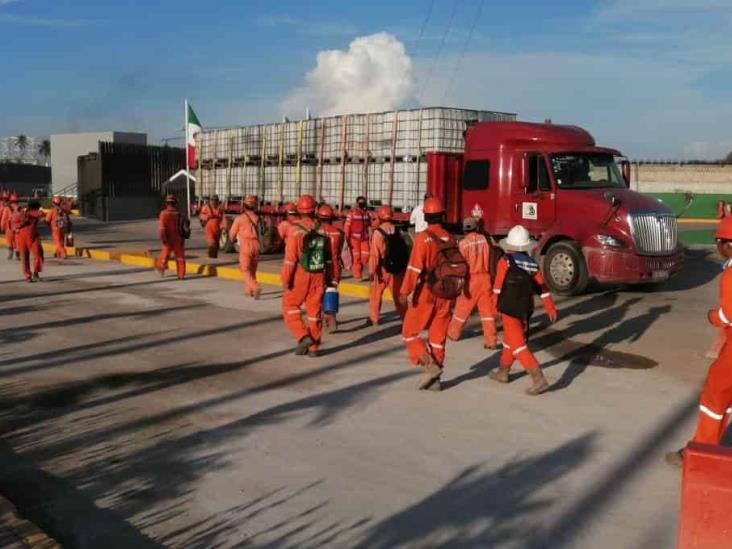 Imagen del Golfo presente en la inauguración de la Refinería Olmeca