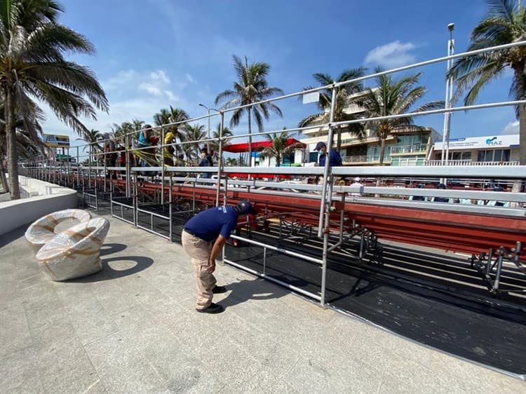 Comité del Carnaval verifica estado de las gradas instaladas en Veracruz (+Video)