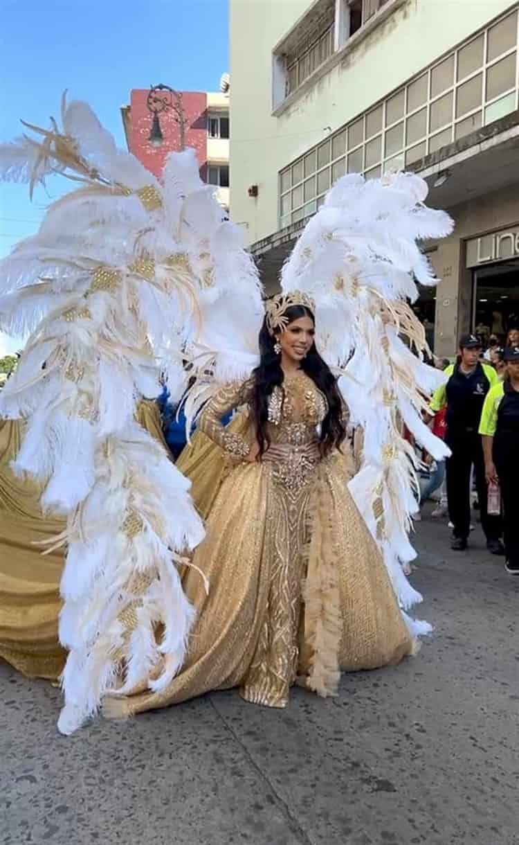 Desfila Corte Real previo a la coronación del Carnaval de Veracruz 2022 (+video)