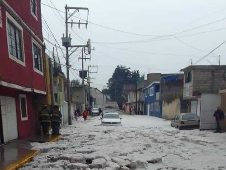 Toluca se cubre de nieve por granizada en la zona sur (+video)