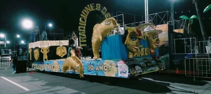 Ballet elaboró su propio carro alegórico para el Carnaval de Veracruz