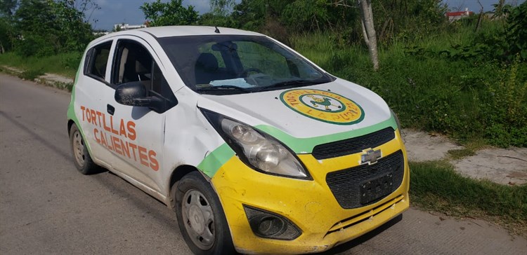 En Cosamaloapan, se registra aparatoso accidente entre un motociclista y un coche