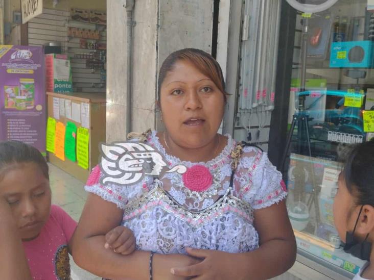 Sin avisar, inspector de Comercio en Orizaba “arrebata” mercancía a vendedora