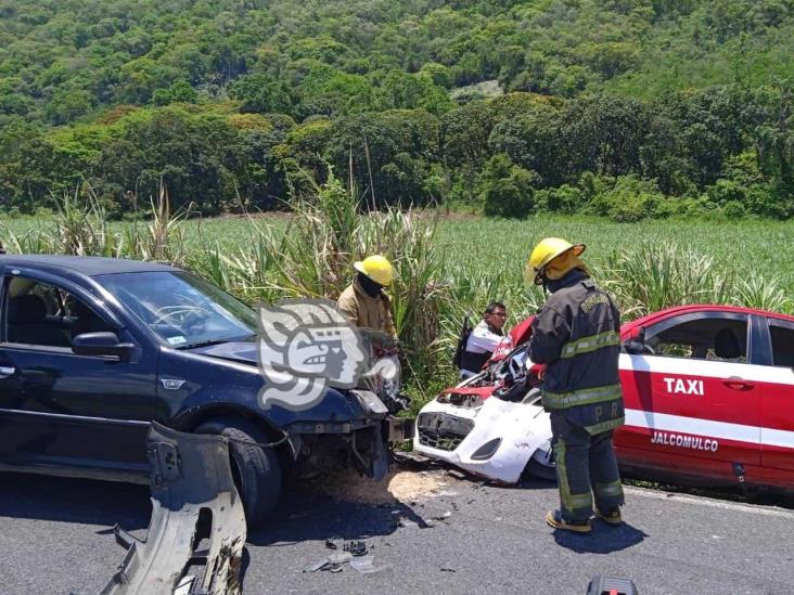 Accidente automovilístico en la Coatepec-Tlaltetela dejó 4 lesionados