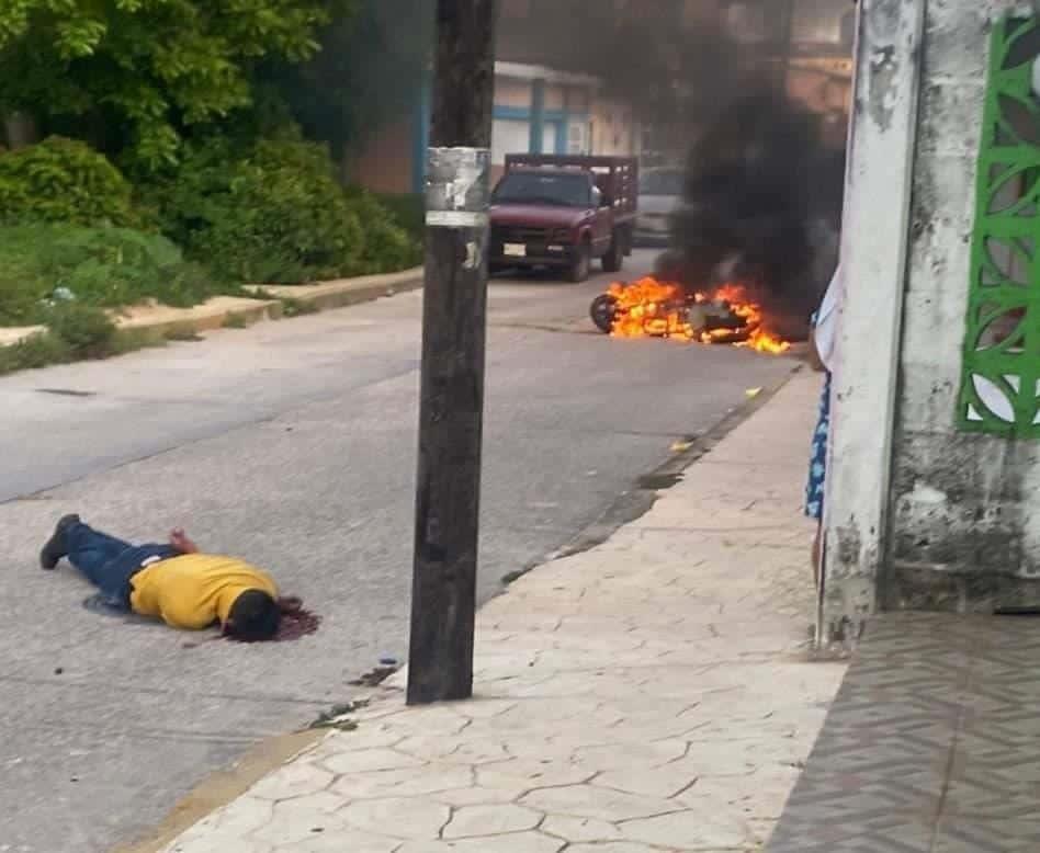 Motociclista gravemente herido al derrapar en Ixhuatlán