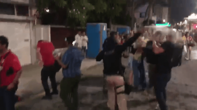 Policías rocían gas pimienta a asistentes del Carnaval de Veracruz 2022 (+video)