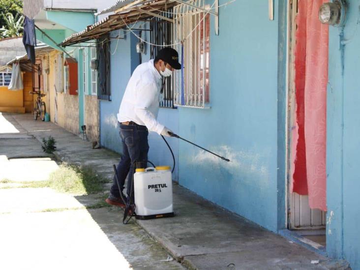 En Río Blanco, realizan fumigación para prevenir plaga de garrapatas