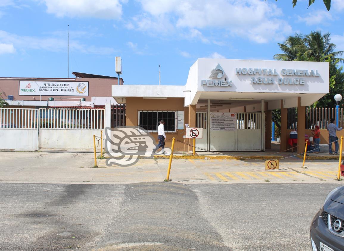 Solicitan abasto de medicamentos en hospital Pemex de Agua Dulce