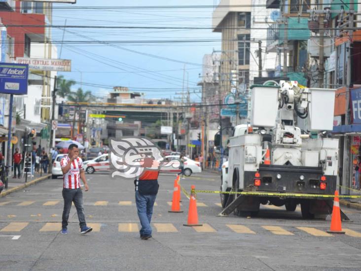 Ruptura de un cable de la CFE deja sin luz a colonias de Poza Rica