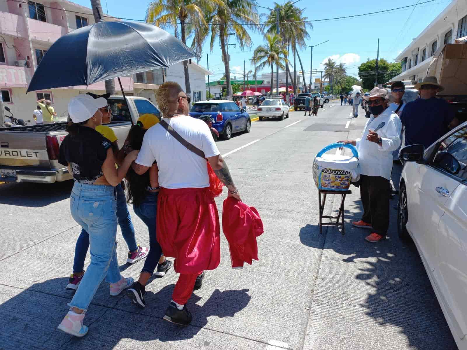 Venta de volovanes decayó durante el Carnaval de Veracruz