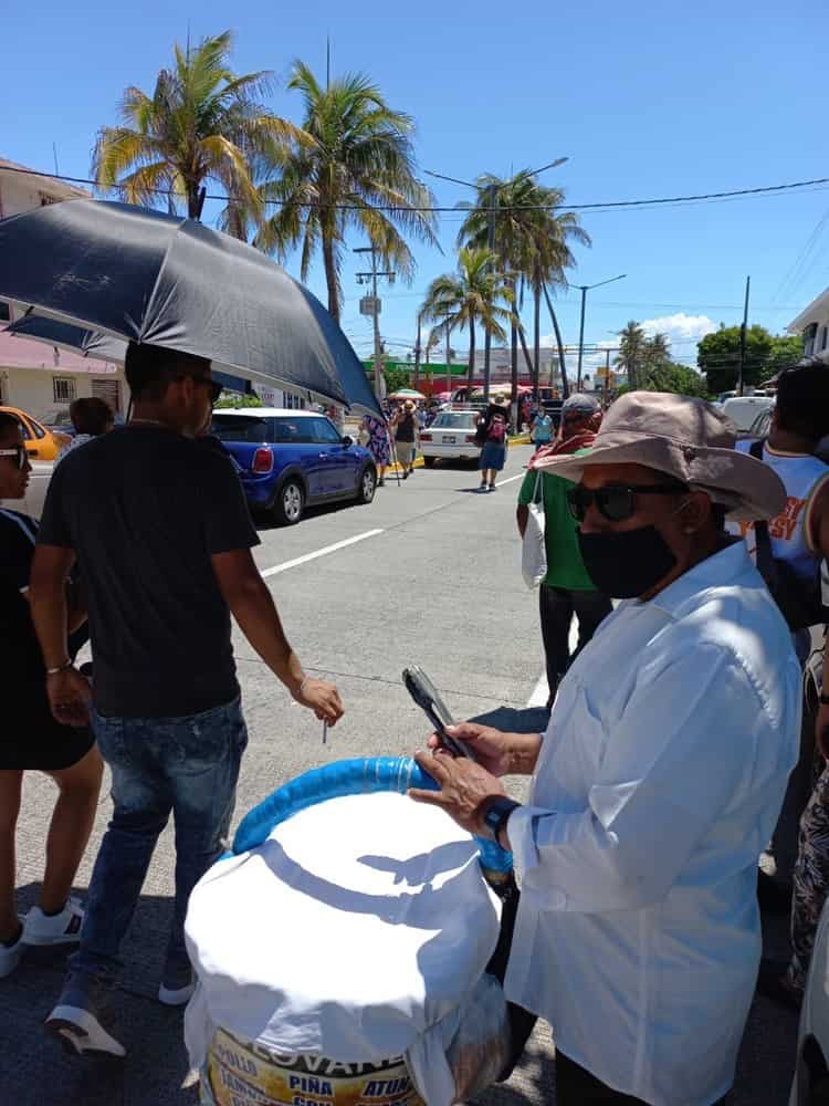 Venta de volovanes decayó durante el Carnaval de Veracruz