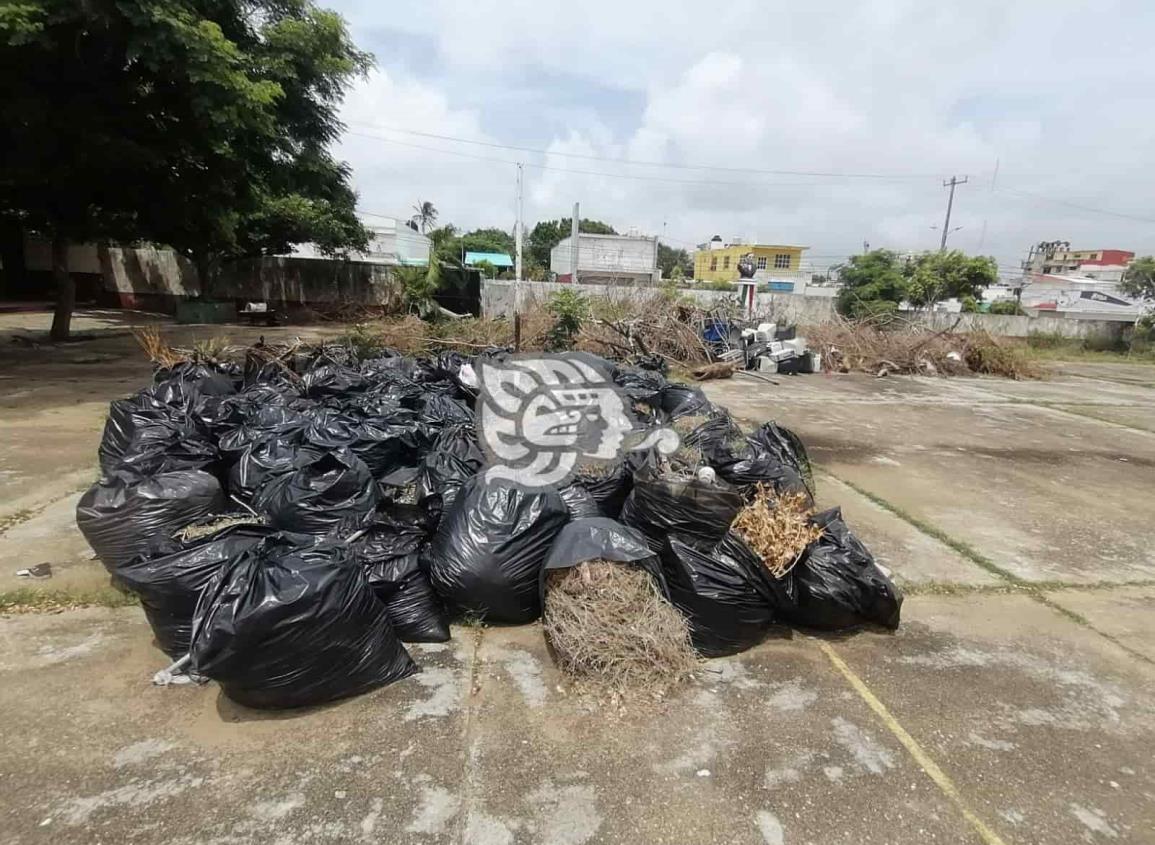 Aguardan apoyo municipal para retirar toneladas de basura