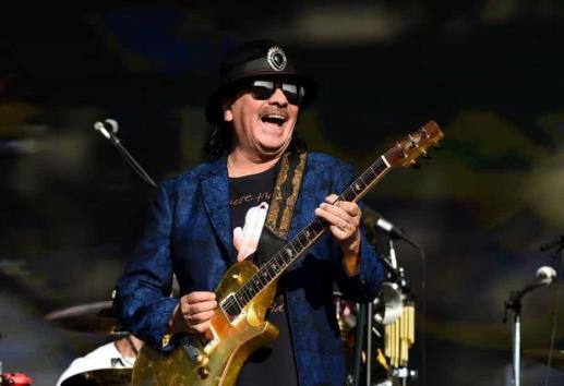 Carlos Santana explica por qué se desmayó en el escenario