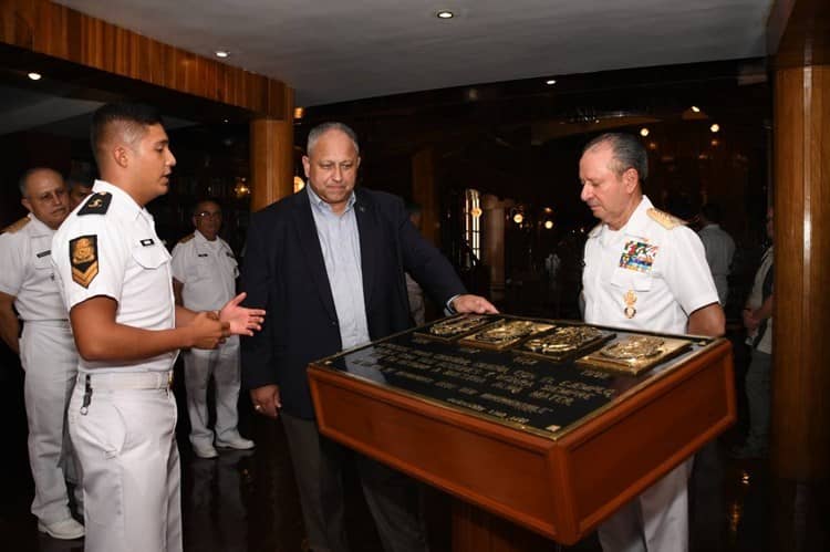 Esto fue lo que hizo Carlos del Toro durante su visita en Veracruz