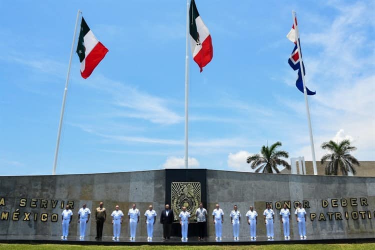 Esto fue lo que hizo Carlos del Toro durante su visita en Veracruz