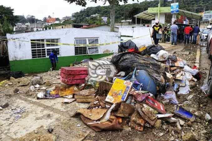 Al menos 20 escuelas desamparadas tras la furia de Grace en Veracruz