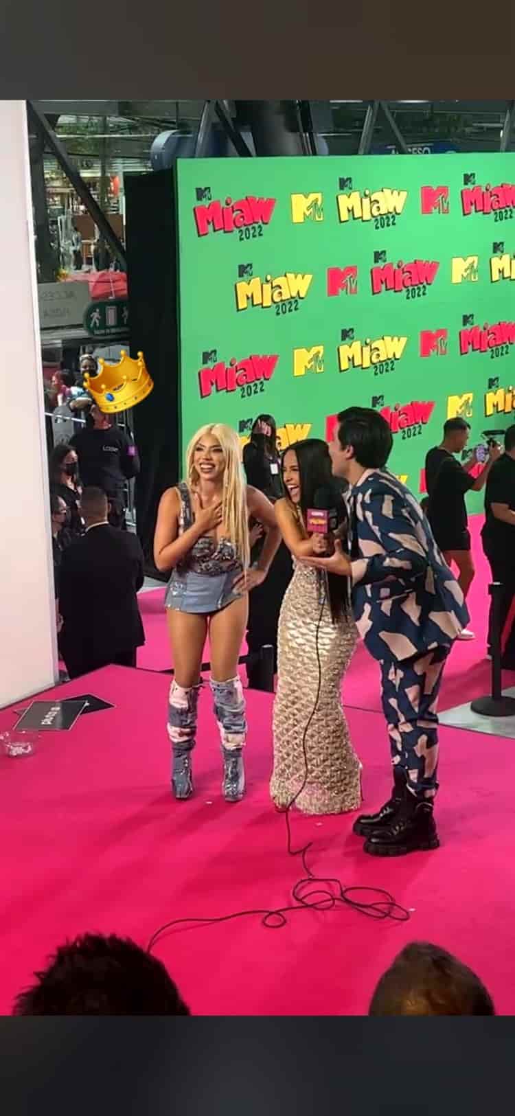 Yeri MUA conduce la alfombra rosa de los premios MTV MIAW 2022