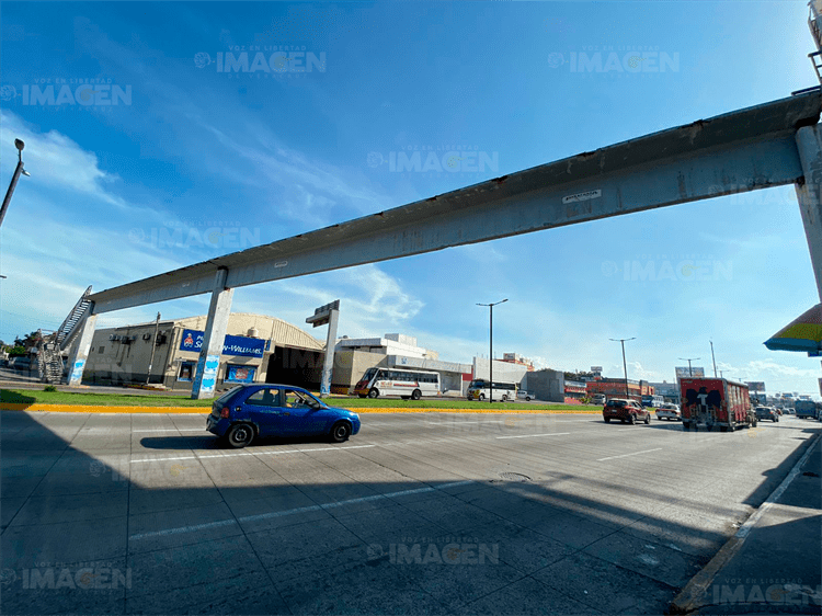 Puente de Rafael Cuervo en Veracruz, un riesgo latente